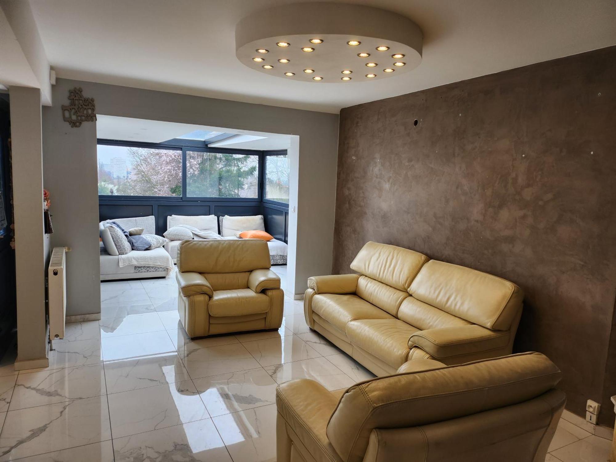 Villa Massenet Sarcelles Buitenkant foto